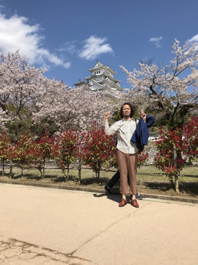 せっかく来たので、世界遺産でもある姫路城へ！！まだまだ桜も綺麗でした^_^！